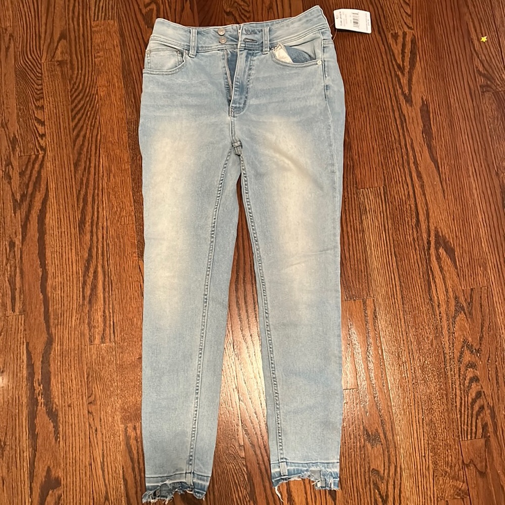 Never worn, with tag, Free People Jeans!!
